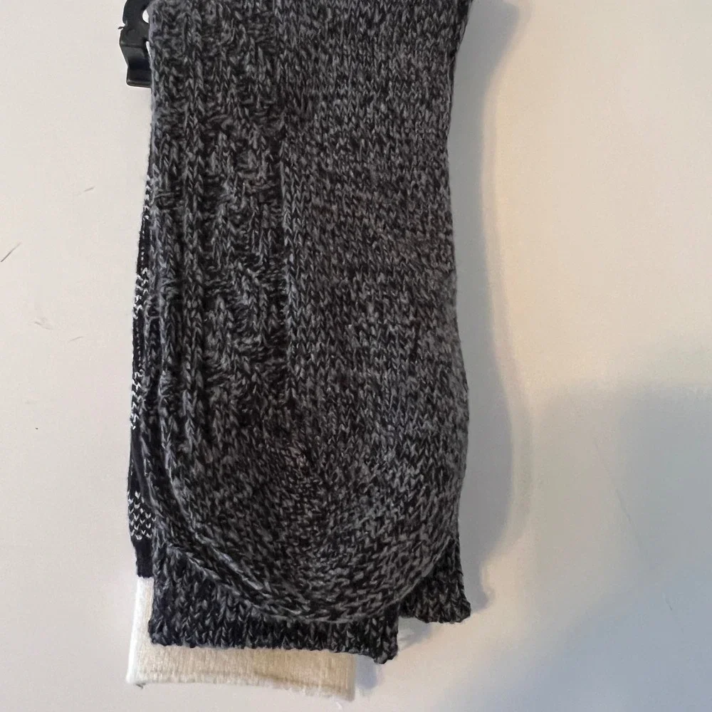 MUK LUKS Womens 2‎ Pack Crew Socks Buffalo Plaid Grey Cable Knit Shoe Size 6-11